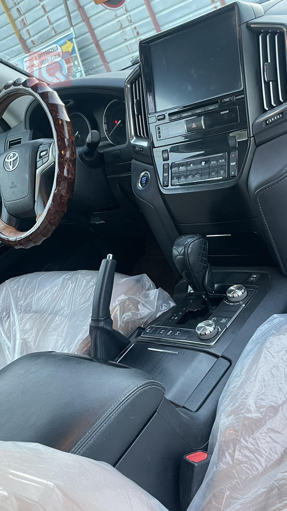 تۆیۆتا لاند کروزەر